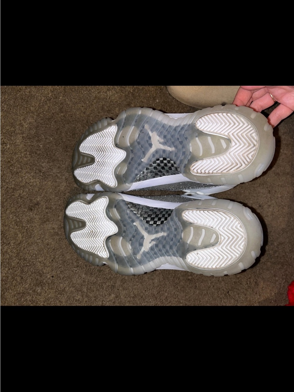 Jordan 11 Metallic Silver - Picture 3 of 3